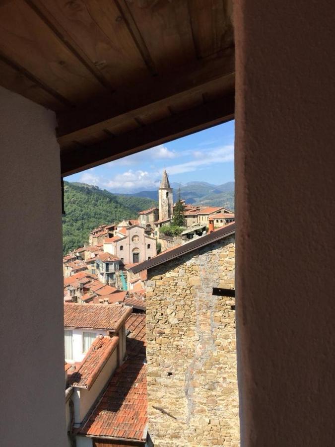 House In The Medieval Village Apricale Buitenkant foto