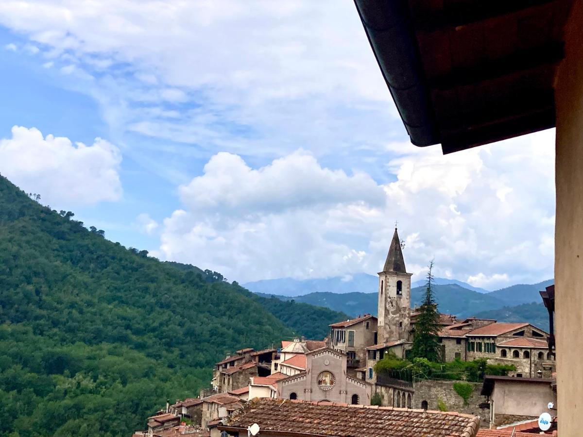 House In The Medieval Village Apricale Buitenkant foto