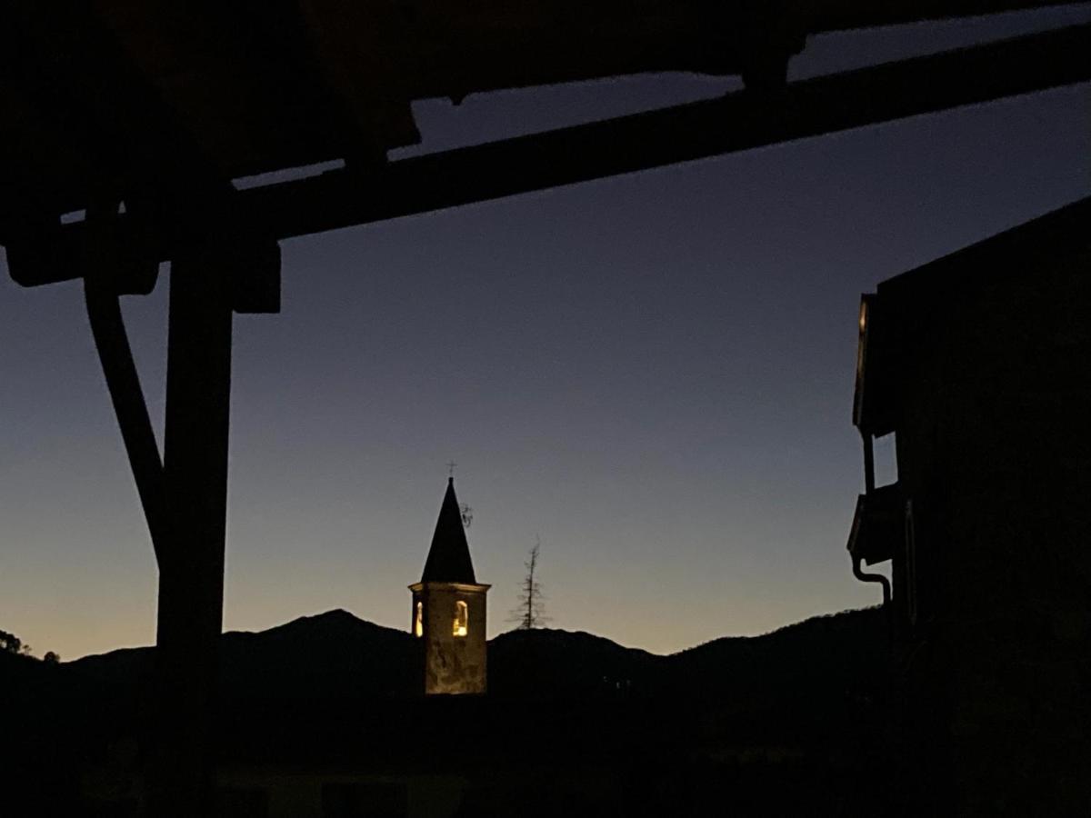 House In The Medieval Village Apricale Buitenkant foto
