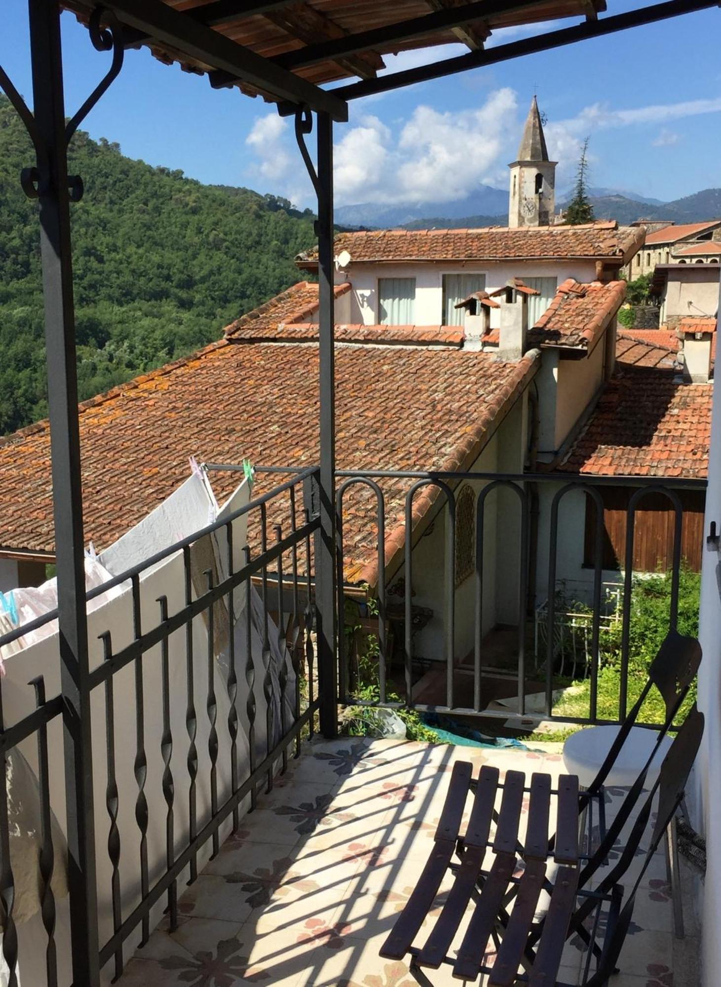 House In The Medieval Village Apricale Buitenkant foto